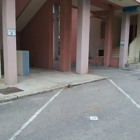 Serena Apartment *